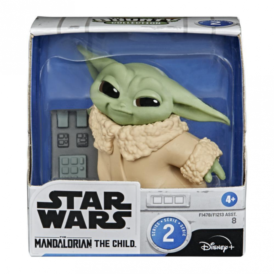 Фигурка Малыш Йода возле пульта Star Wars The Child Hasbro F1478