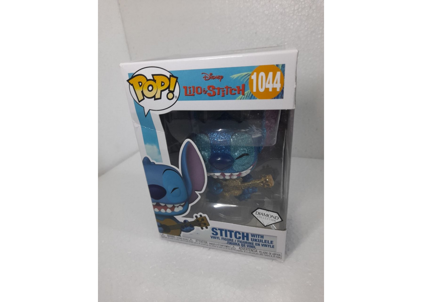 Фігурка Фанко Стіч у Блискітках (Уцінка) №1044 Lilo and Stitch with Ukulele Diamond Collection Funko B57488