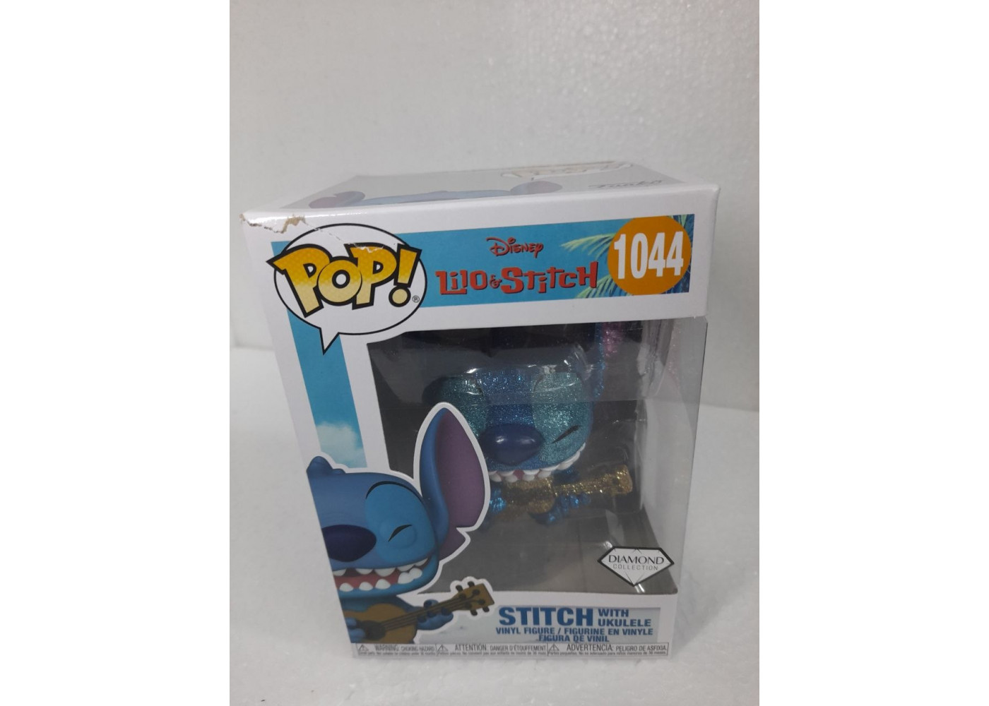 Фігурка Фанко Стіч у Блискітках (Уцінка) №1044 Lilo and Stitch with Ukulele Diamond Collection Funko B57488