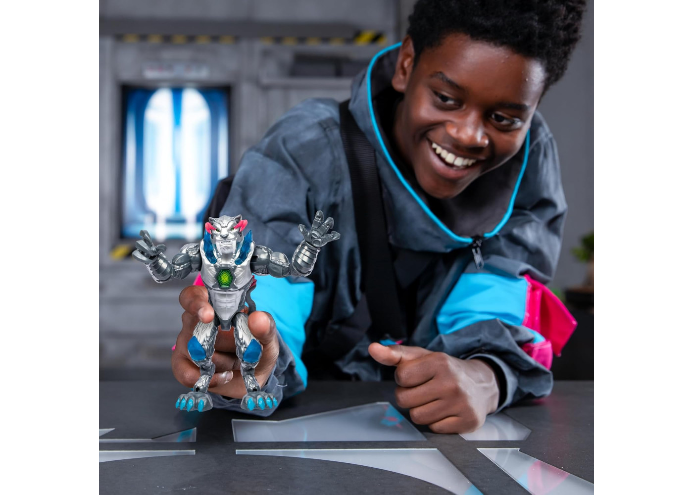 Фигурка Пантера Лаборатория Превращения Мистера Биста MrBeast Lab Mutators Metallic Panther Moose Toys 24718