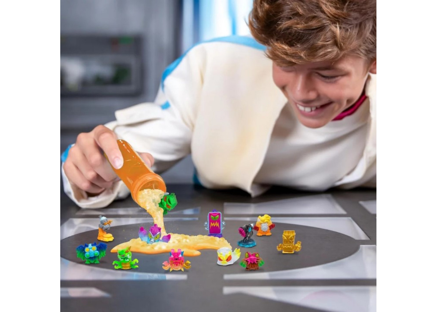 Набір-сюрприз Лабораторія Містера Біста (Уцінка) MrBeast Lab Swarms Collectible Micro Beasts Moose Toys B24752
