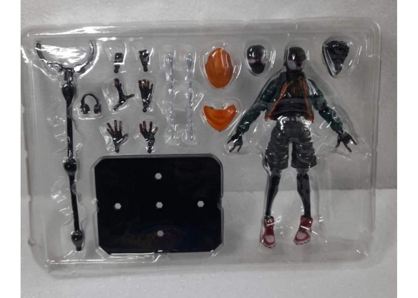 Фигурка Майлз Моралес (Уценка) Человек-Паук с Аксессуарами Spider-Man Miles Morales Marvel B360822