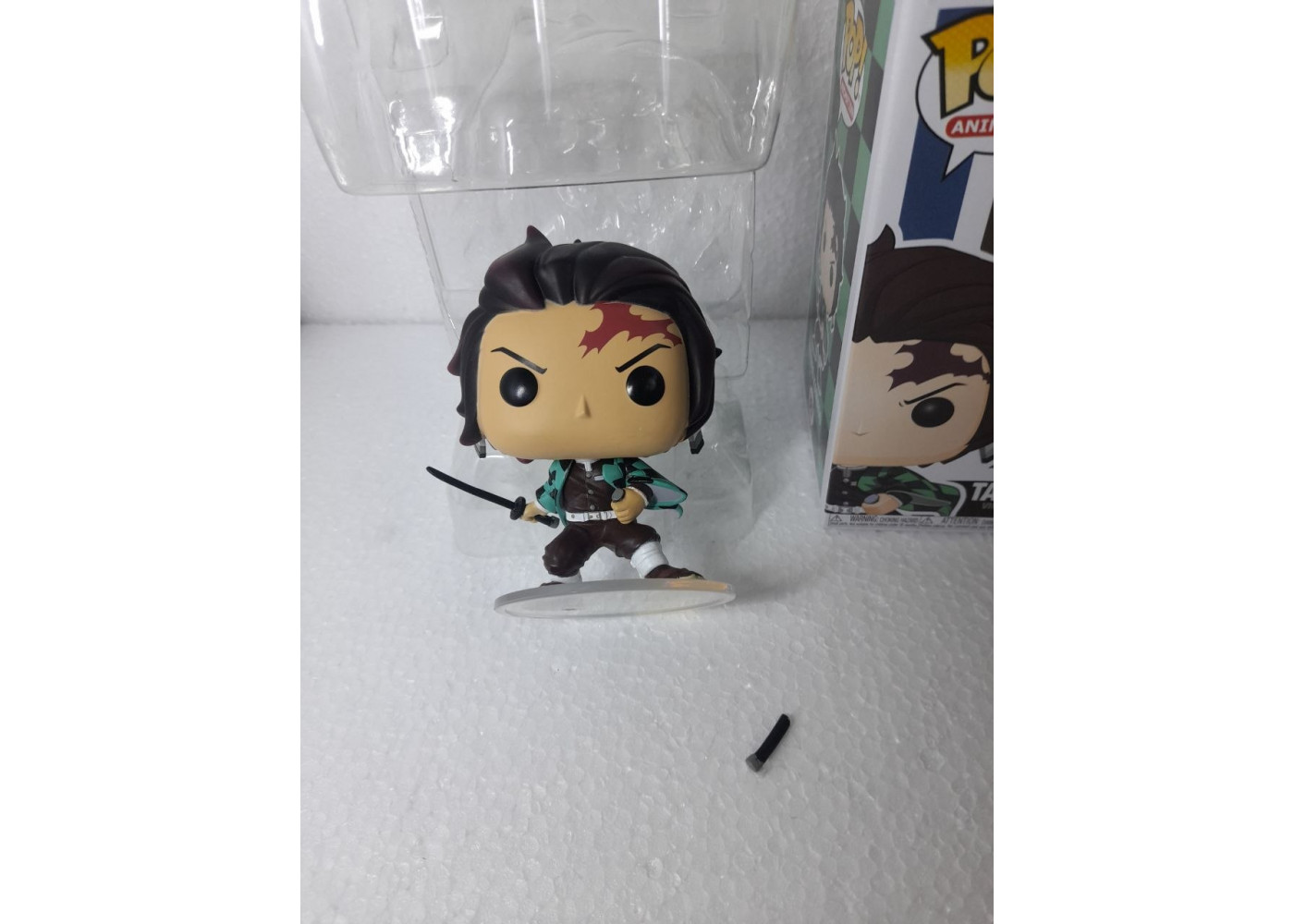 Фігурка Фанко (Уцінка) Тандзіро Камадо Винищувач демонів №867 Demon Slayer Tanjiro Kamado Funko B49010
