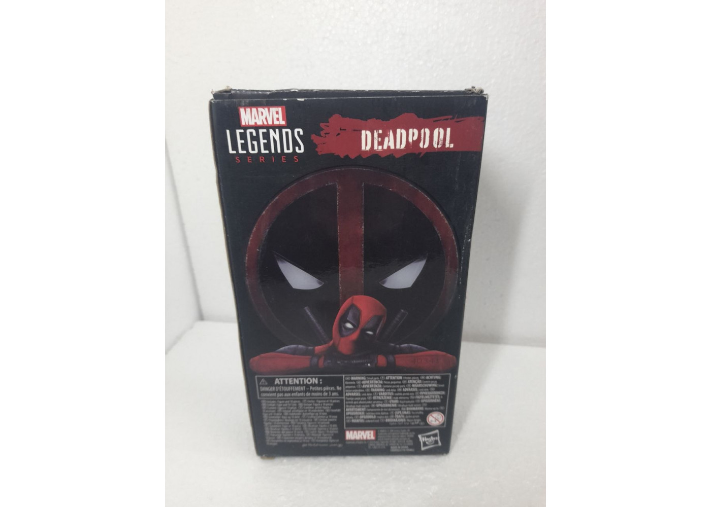 Фигурка Дэдпул (Уценка) 16 см с аксессуарами Legacy Collection Deadpool Marvel BG0970
