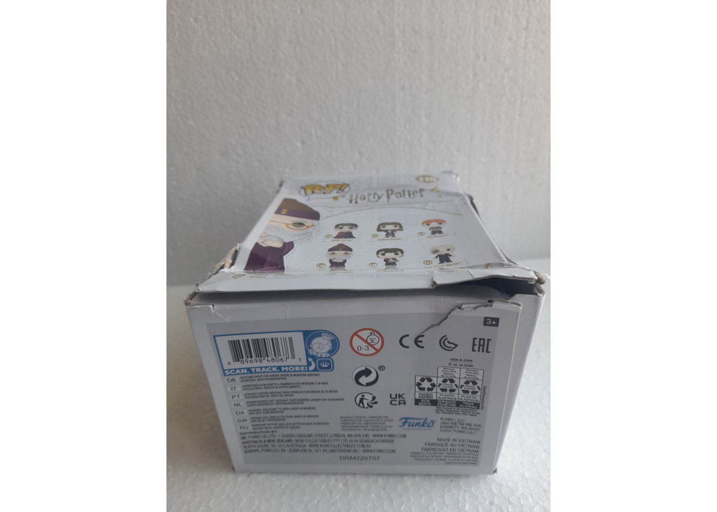 Фигурка Фанко Албус Дамблдор и Гарри Поттер (Уценка) №115 Albus Dumbledore with Baby Harry Funko B48067