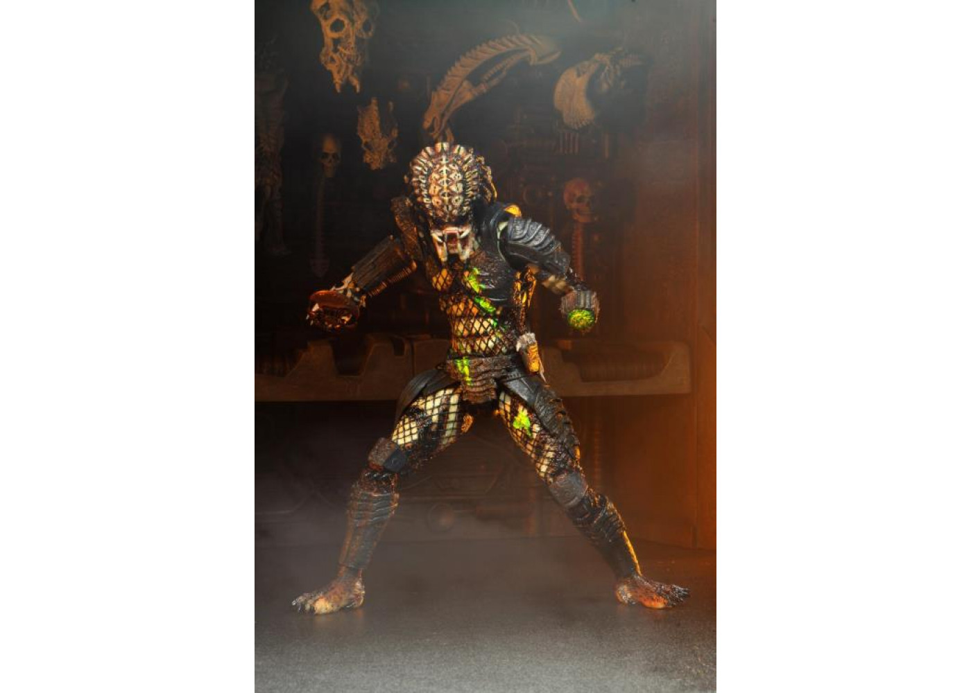 Фигурка Городской охотник с боевыми ранениями Predator 2 Ultimate Battle-Damaged City Hunter Neca 51428