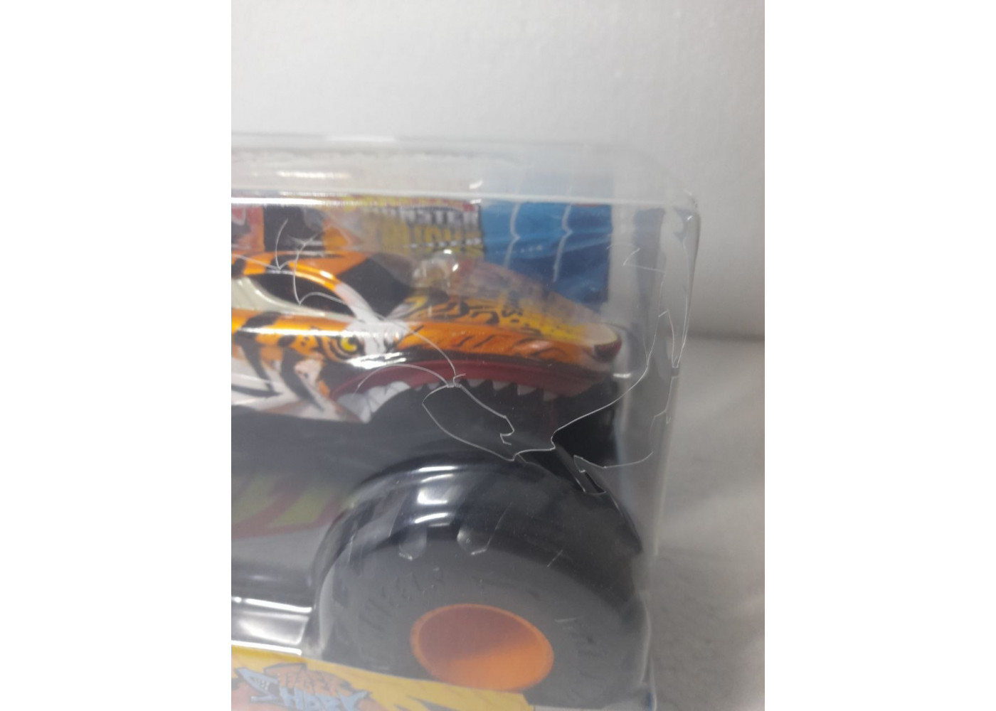 Джип Хот Вилс (Уценка) Монстр Трак Тигровая Акула Hot Wheels Monster Trucks Tiger Shark Mattel BGCX21
