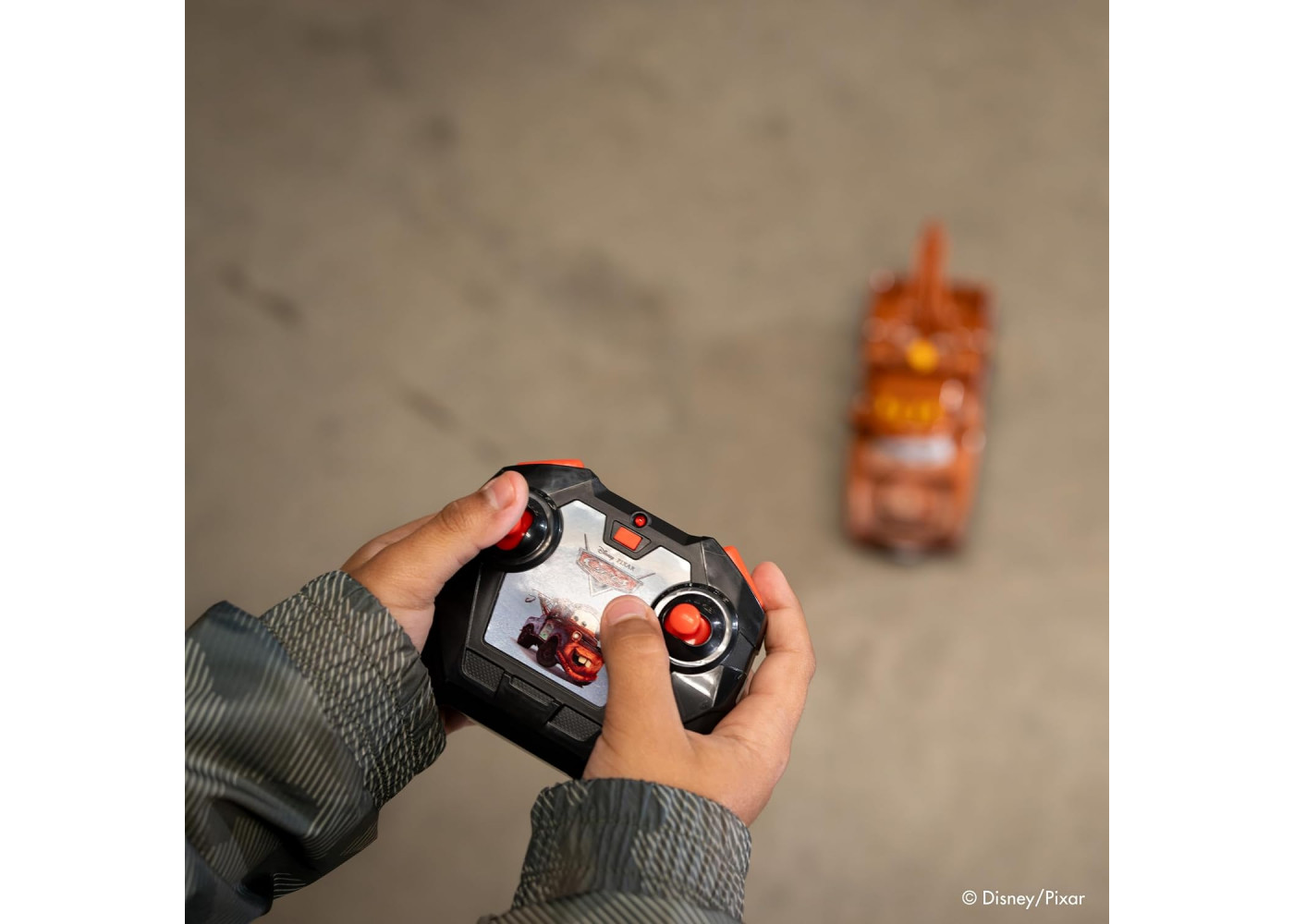 Машинка Тачки Матер 1:24 на Пульті Управління Disney Pixar Cars Tow Mater RC Jada Toys 36751