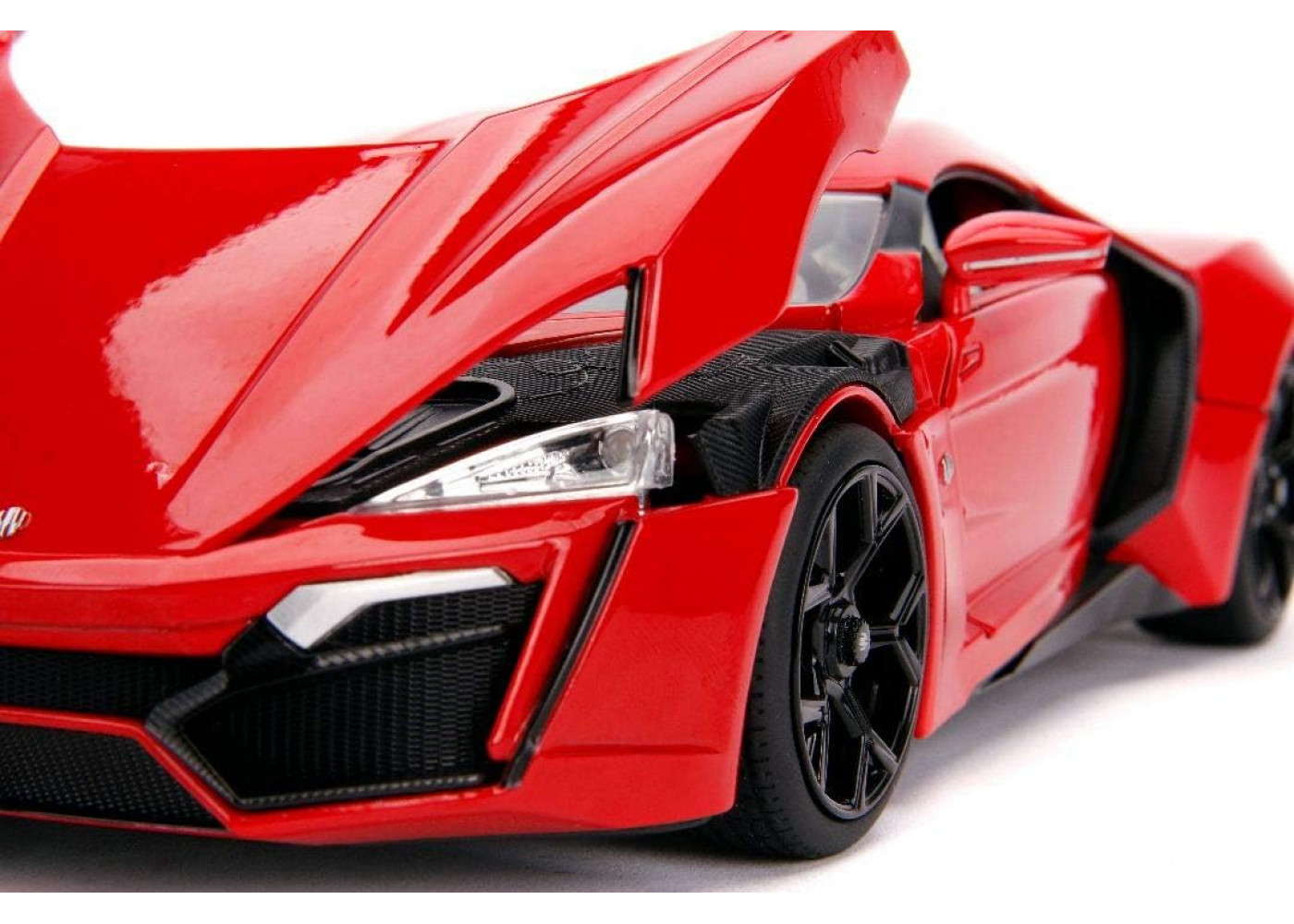 Машинка Ликан Гиперспорт с Фигуркой Доминика Форсаж 1:18 Dominic Toretto Lykan Hypersport Jada Toys 31140