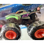 Машинки Хот Вілс Монстр Трак 1:64 Monster Trucks Piran-Ahhhh vs Shark Wreak Mattel JLV82