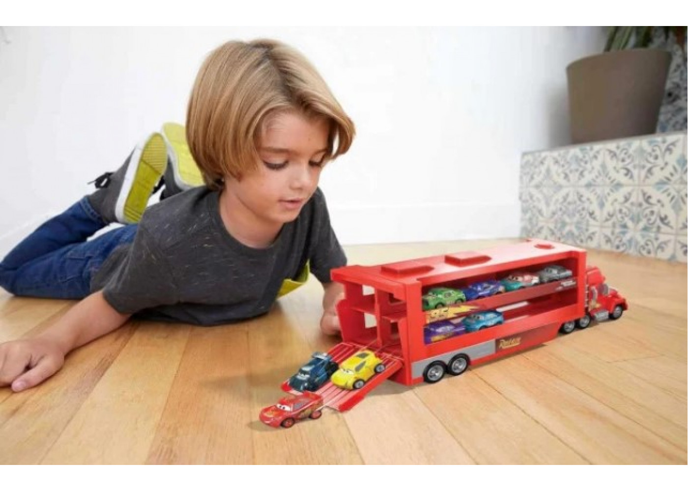 Автовоз Тачки (Без Маквіна) Дісней Disney Pixar Cars Mack Mini Racers Hauler Transporter Mattel BGNW34