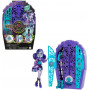 Кукла Монстер Хай Твайла Шкаф с Секретами Monster High Twyla Skulltimate Secrets Mattel HYT74