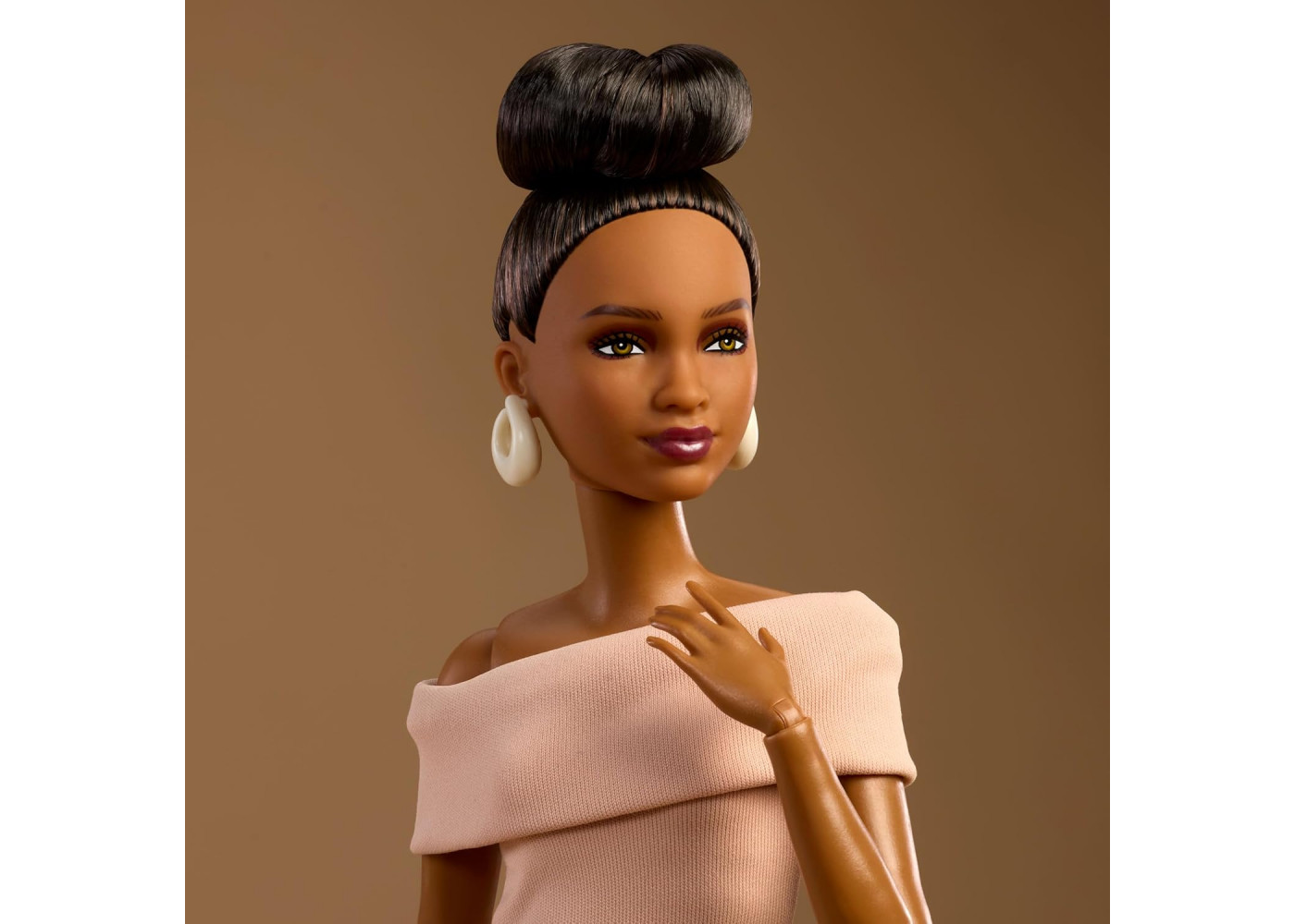 Лялька Барбі Брюнетка Базова Модель 08 Barbie Signature Basics Model 08 with Brunette Hair Mattel JJX27