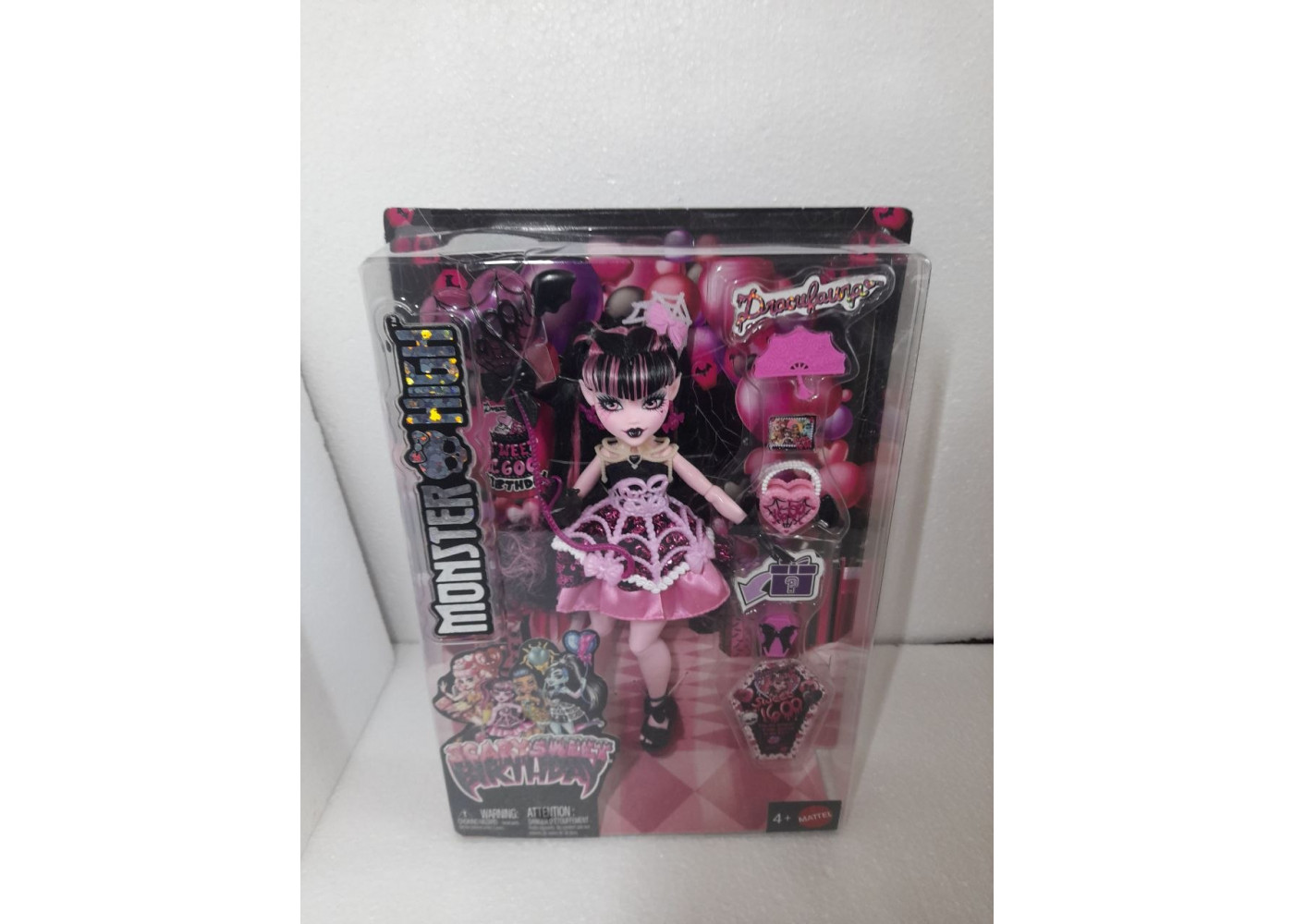 Лялька Монстер Хай (Уцінка) Дракулаура Страшно Солодкий День Народження Monster High Draculaura Birthday Mattel BJBG74