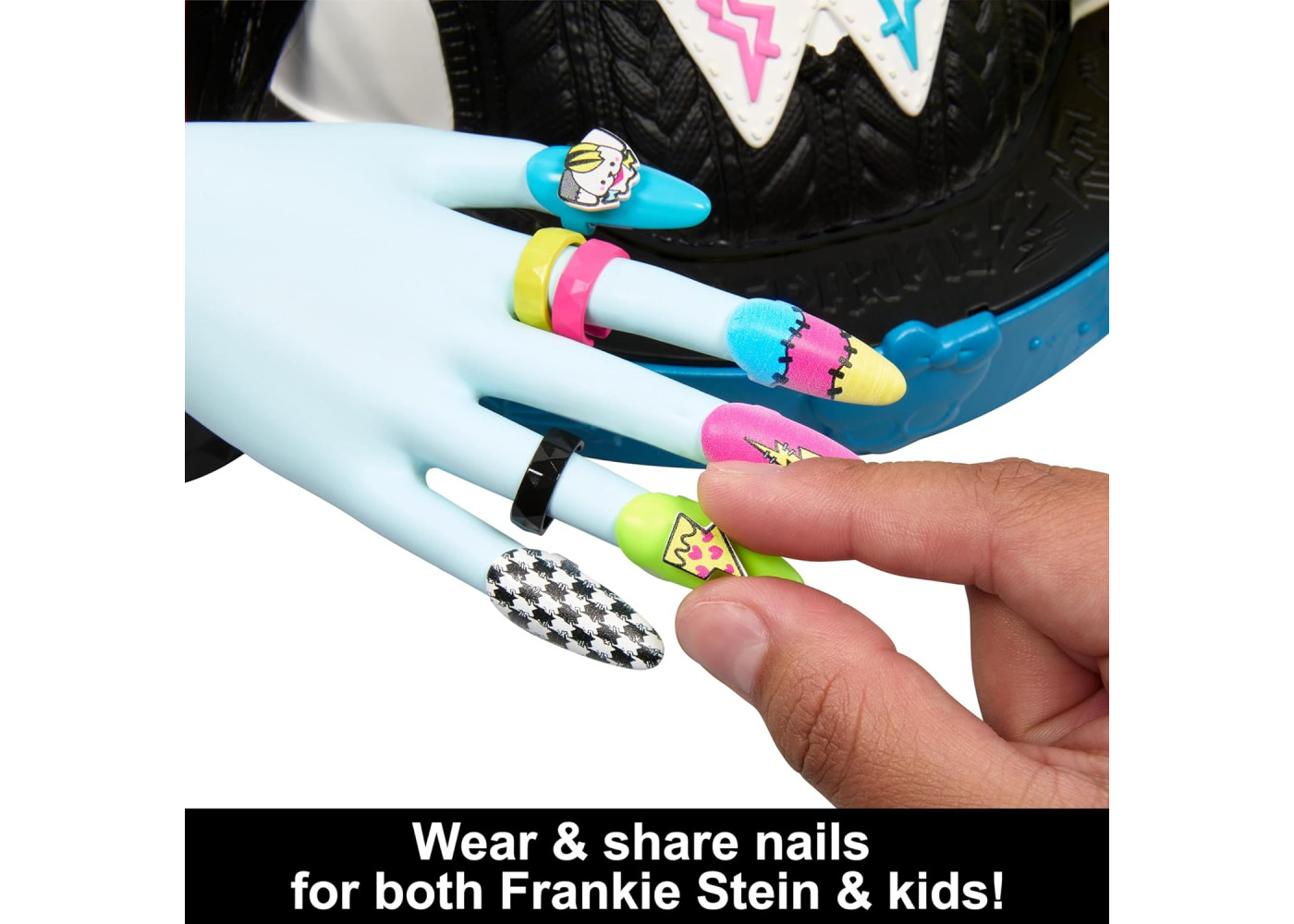 Манекен Монстер Хай Френкі Штейн для Стайлінгу Monster High Frankie Stein Head for Hairstyling Mattel HRP71