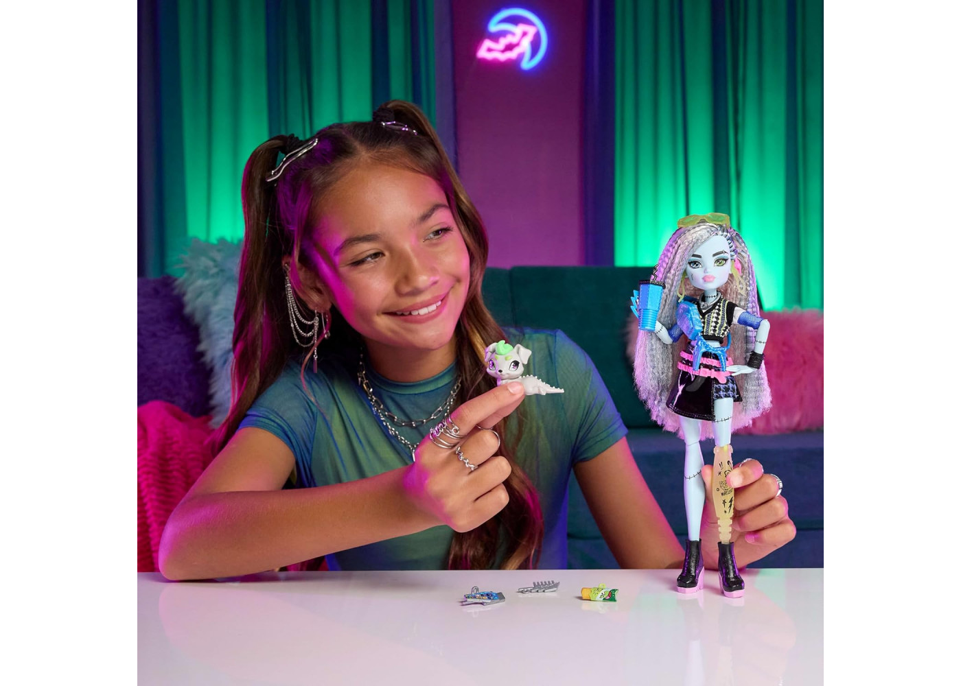 Лялька Монстер Хай Френкі Штейн Monster High Frankie Stein Mattel JHK31