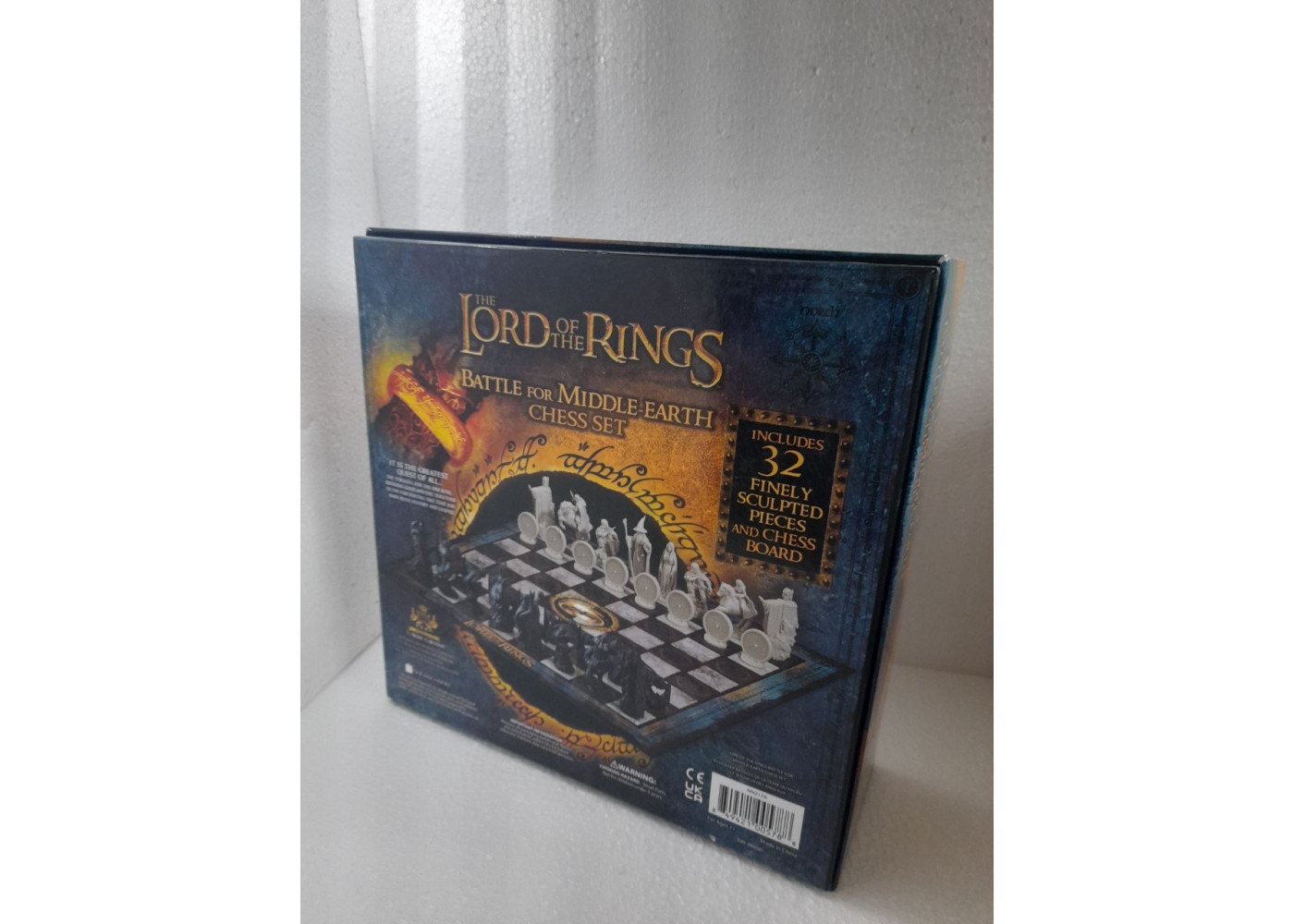 Шахи (Уцінка) Володар Перснів The Lord of The Rings Chess Set The Noble Collection BNN2174