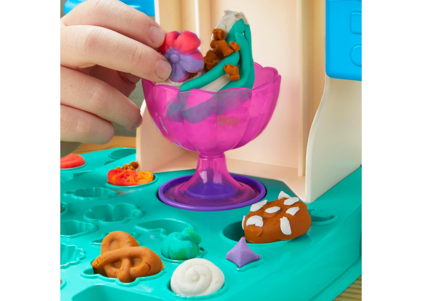 Ігровий Набір для Ліплення Плей До Райдужний Вихор Морозива Play-Doh Rainbow Swirl Ice Cream Hasbro G0028
