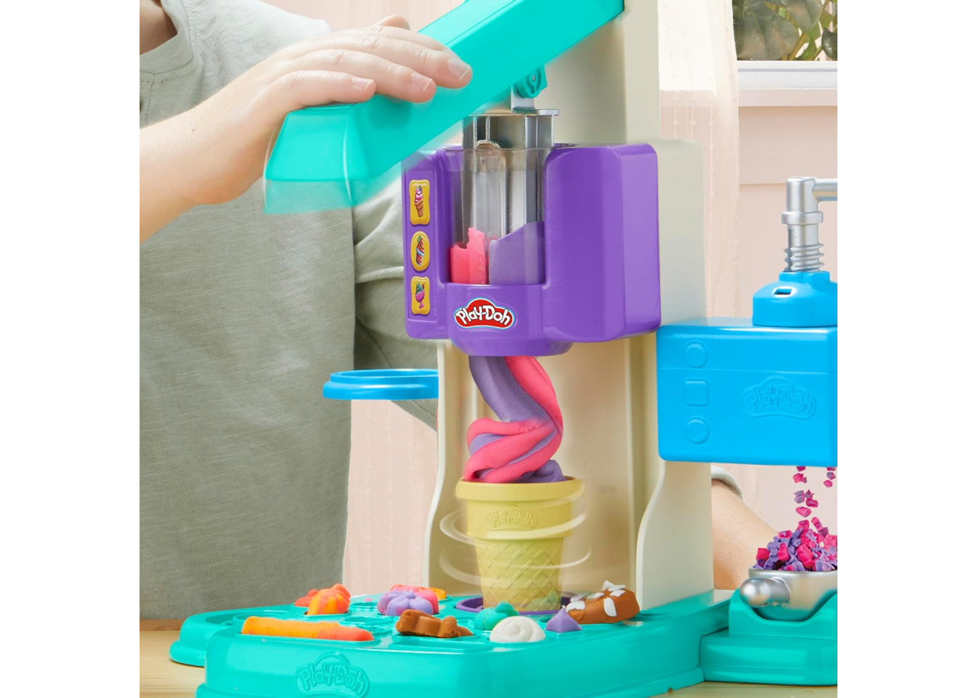 Ігровий Набір для Ліплення Плей До Райдужний Вихор Морозива Play-Doh Rainbow Swirl Ice Cream Hasbro G0028