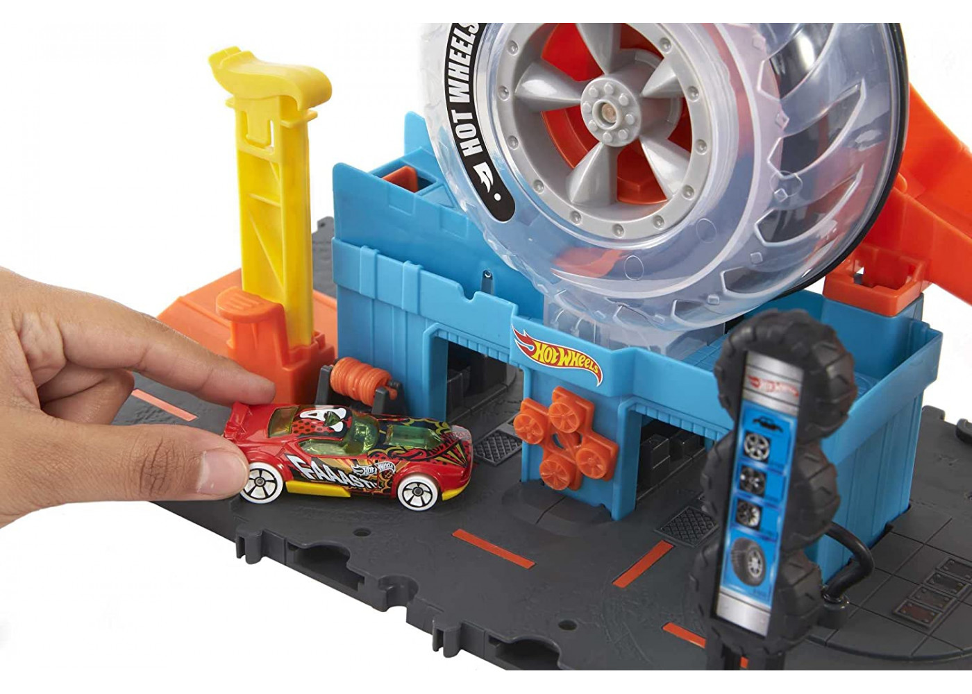 Трек Хот Вилс Трюки на Шиномонтаже Hot Wheels City Super Twist Tire Shop Mattel HDP02