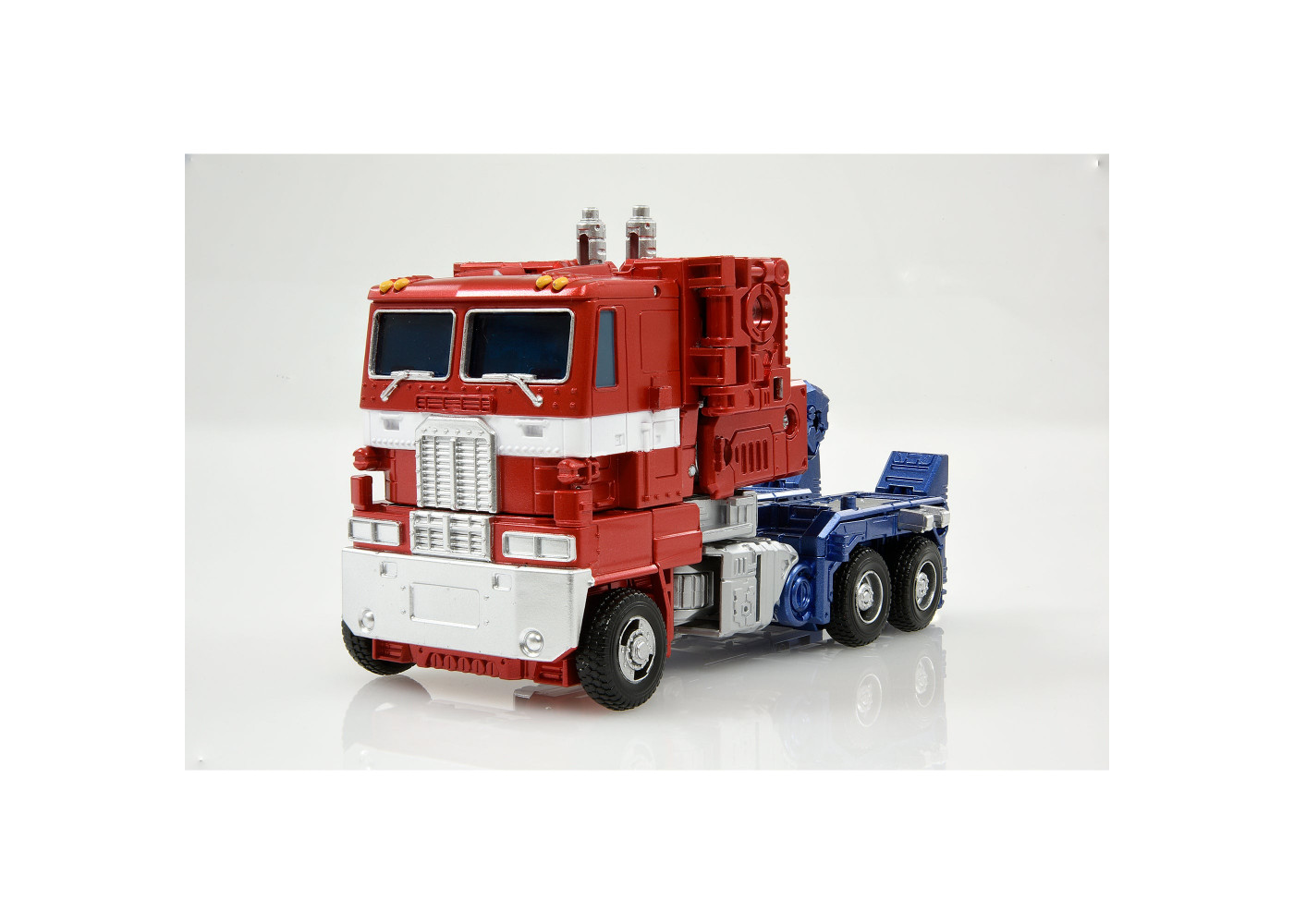Трансформер Оптимус Прайм з Базою Тенсег Transformers Optimus Prime Tenseg Base Takara Tomy F7671